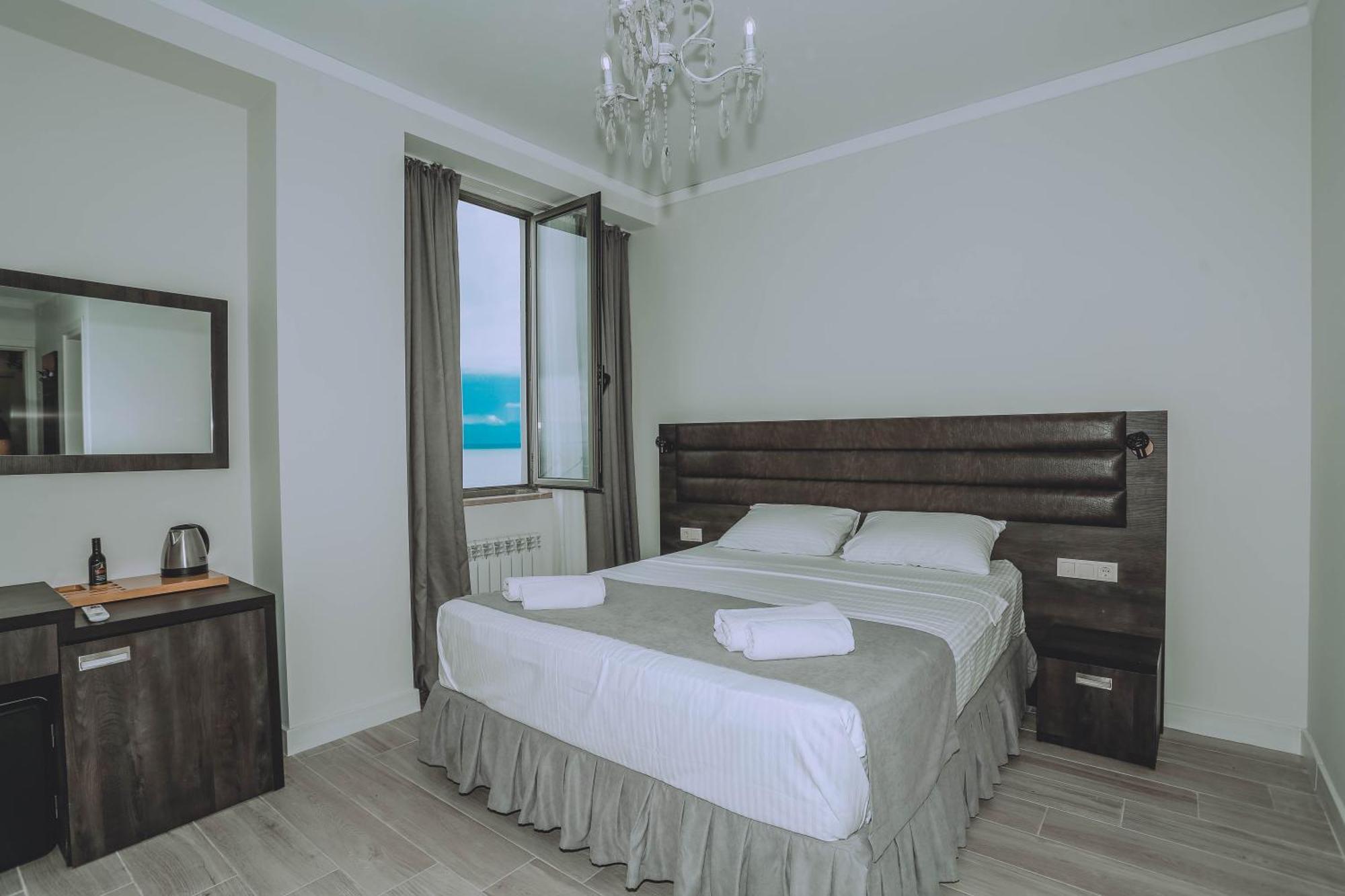 Royal Medis Hotel Batumi Exterior foto